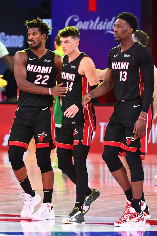 夠保持一致 夠保持一致