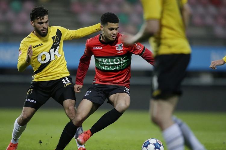 尤其是边路 尤其是边路