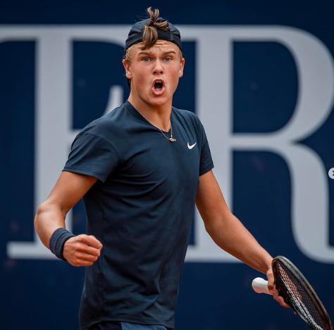 擅长进攻突 擅长进攻突