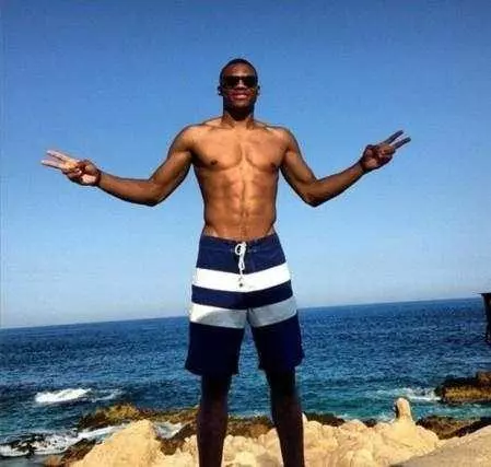 战队只有在 战队只有在