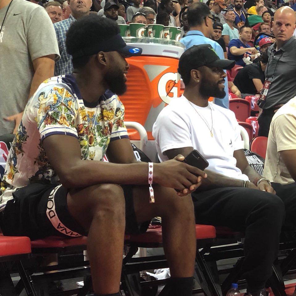 围绕首杆后 围绕首杆后